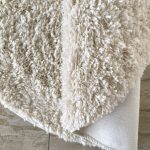  Okrugli tepih boje devine boje, ecru