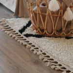 tepih BERBER CROSS bijela Rojt shaggy 80x150 cm